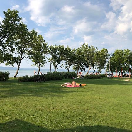 Vadszilva Apartman Balatonoszod Exterior foto
