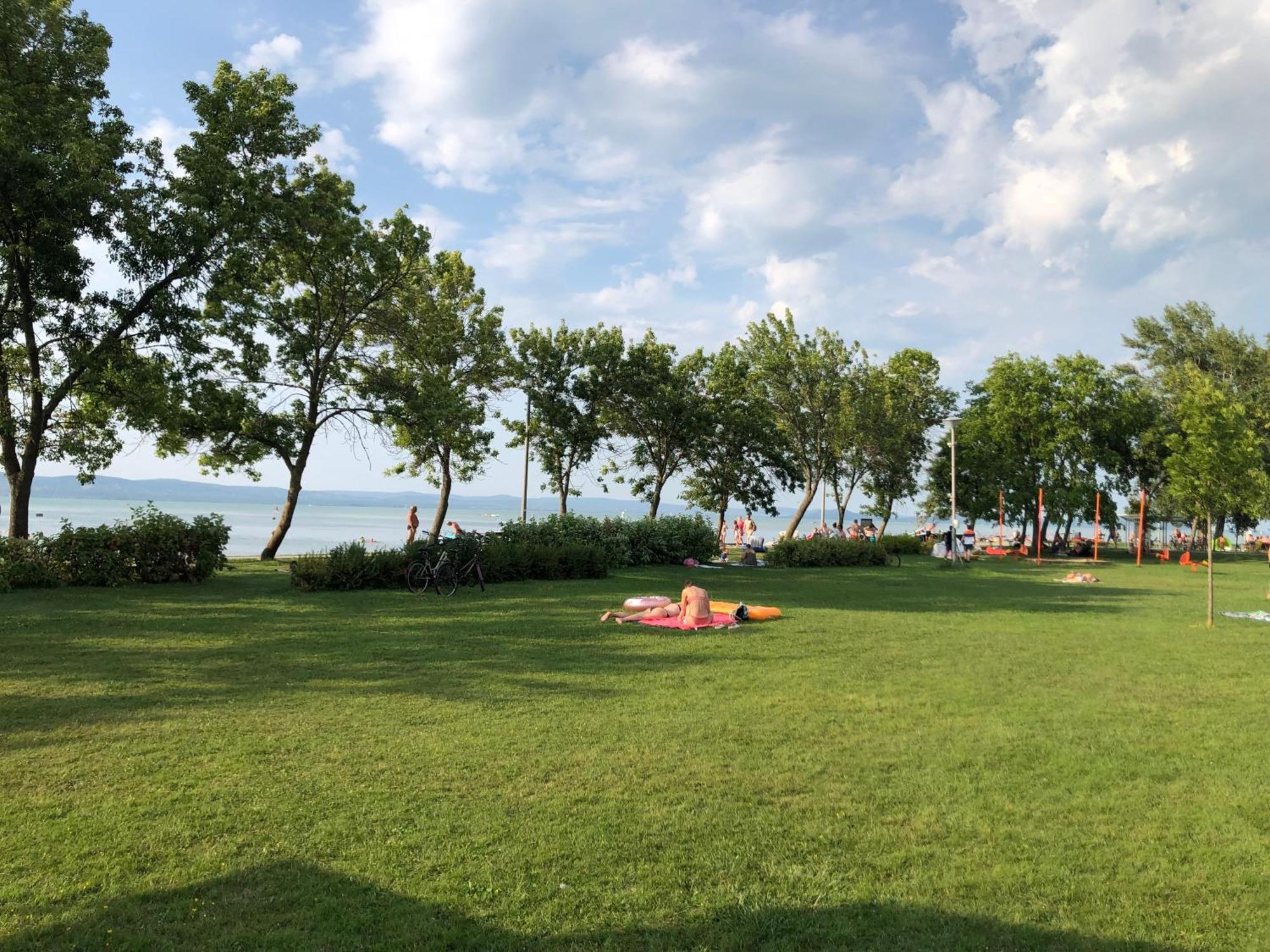 Vadszilva Apartman Balatonoszod Exterior foto