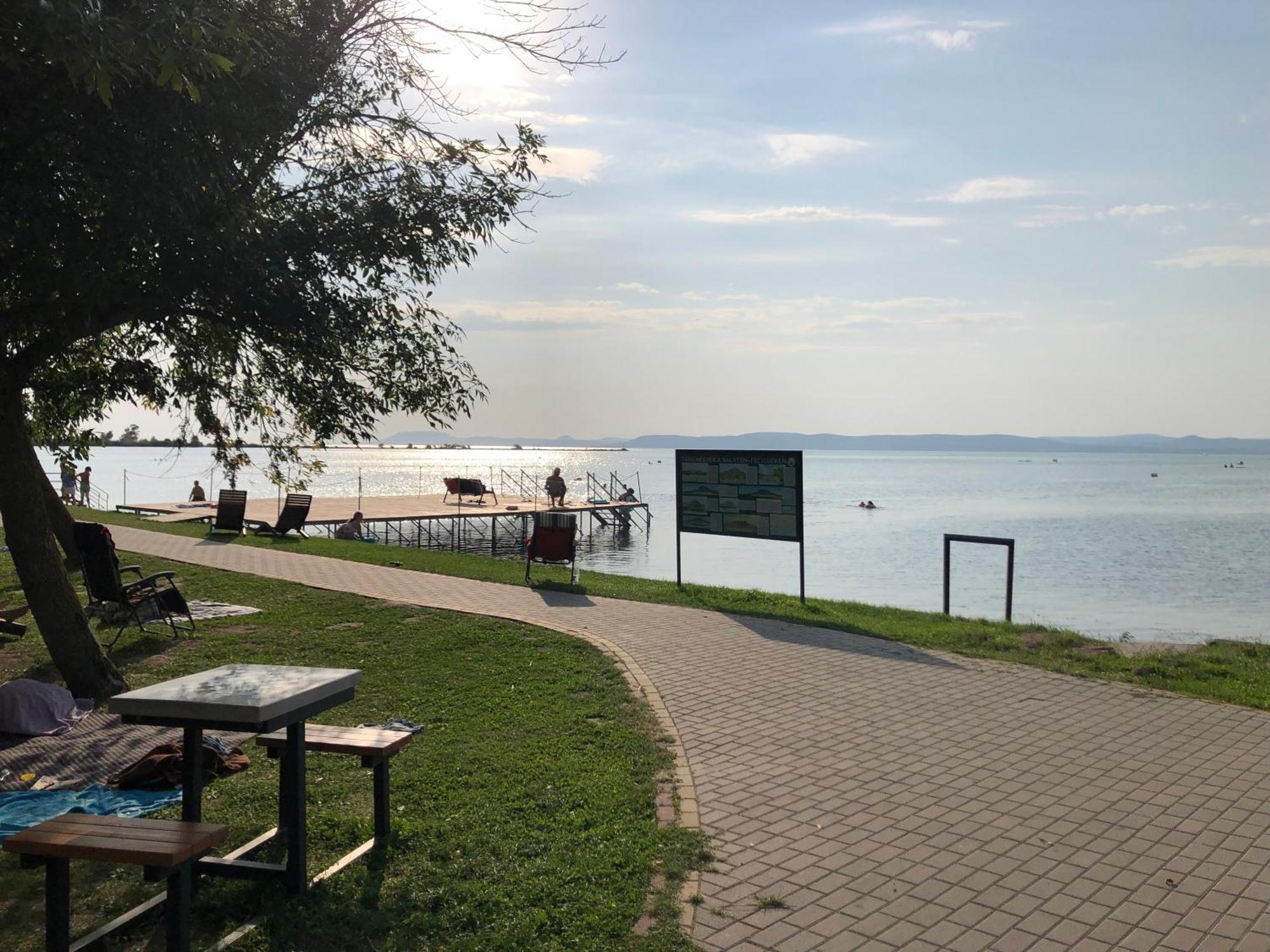 Vadszilva Apartman Balatonoszod Exterior foto