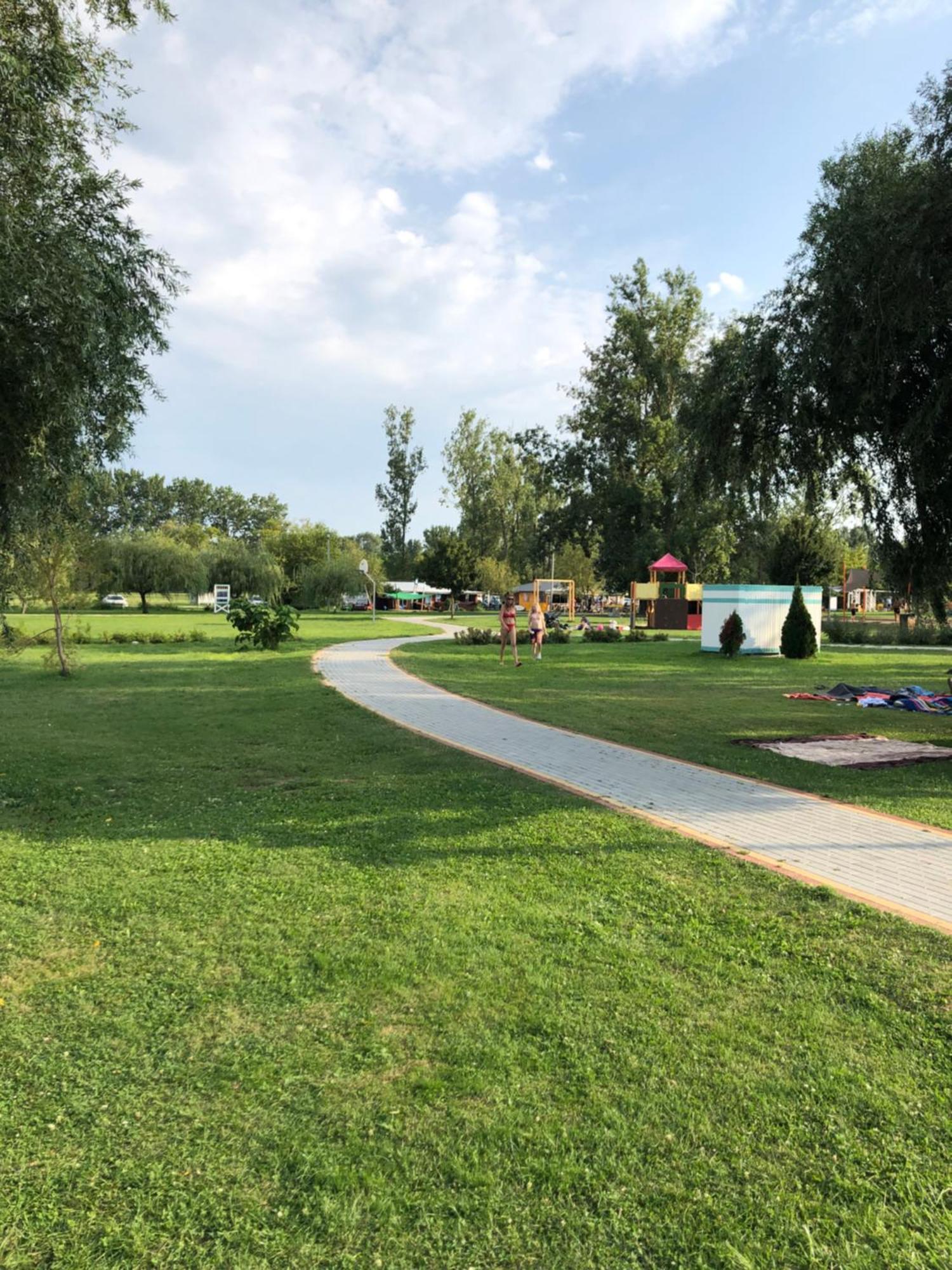 Vadszilva Apartman Balatonoszod Exterior foto